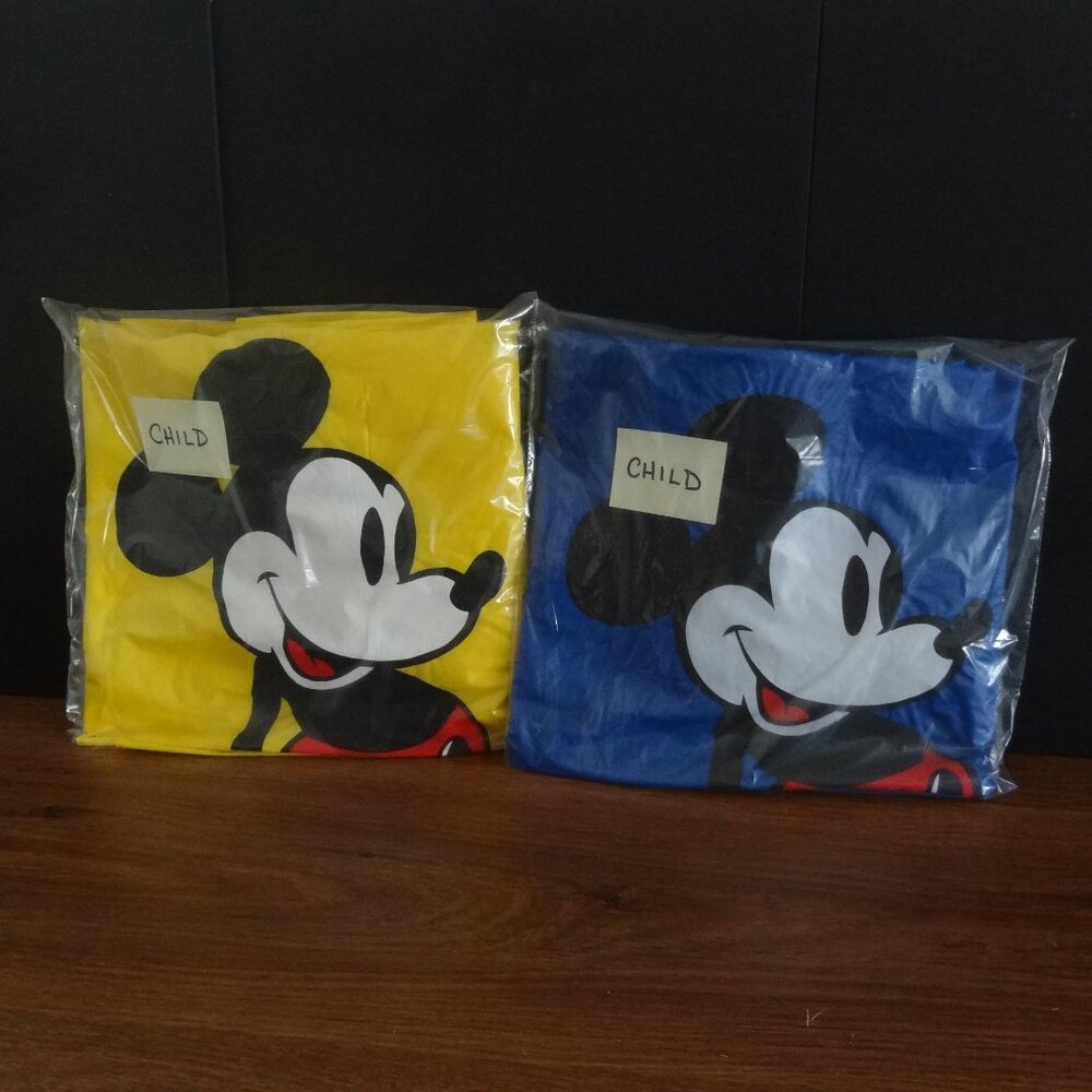 DISNEY / DISNEYLAND ~ Lot of 2 ~ CLASSIC Mickey Mouse Rain Ponchos ~ CHILD